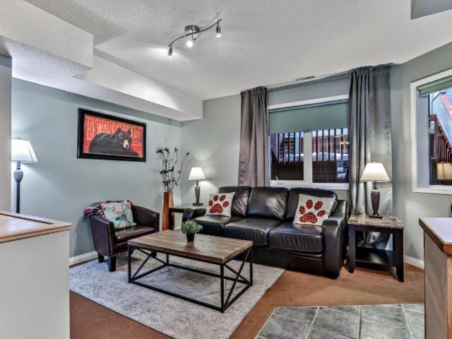 New! Cozy Rocky Mountain Chalet Managed By Little Sister Getaways Canmore Exterior photo