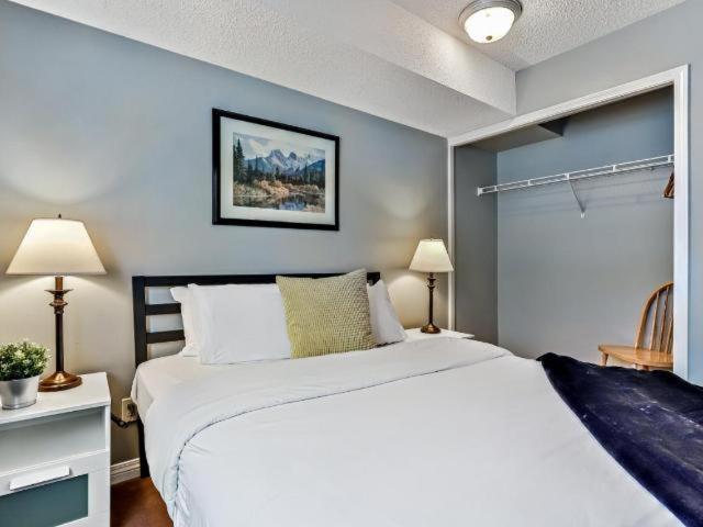 New! Cozy Rocky Mountain Chalet Managed By Little Sister Getaways Canmore Exterior photo